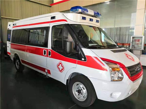 临沭县福特V362救护车